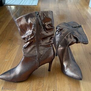 Elegant Metallic Brown Women's Boots